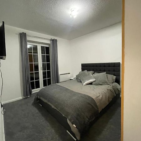 Cardiff Bay Apartment With Parking Exterior photo