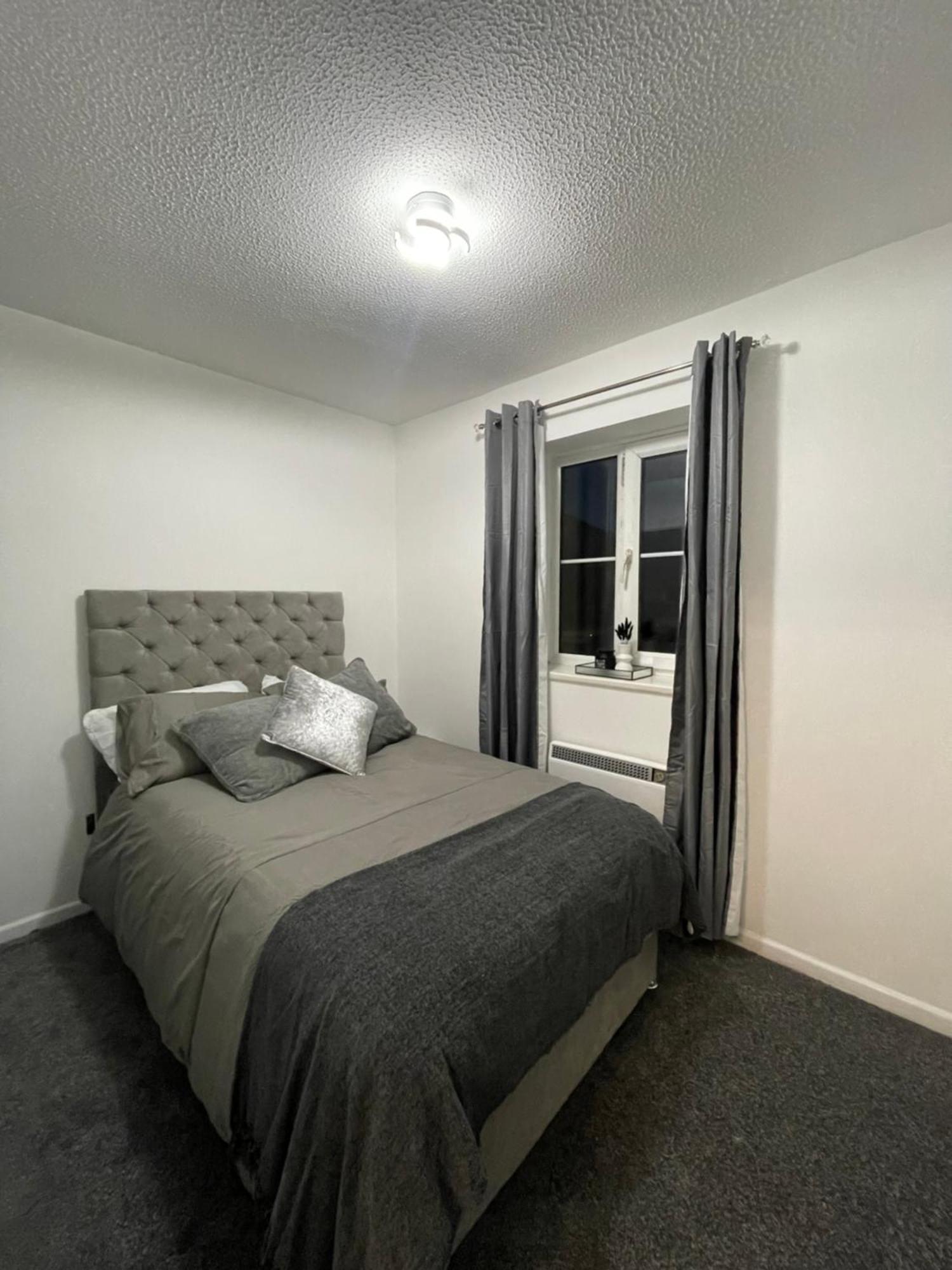 Cardiff Bay Apartment With Parking Exterior photo