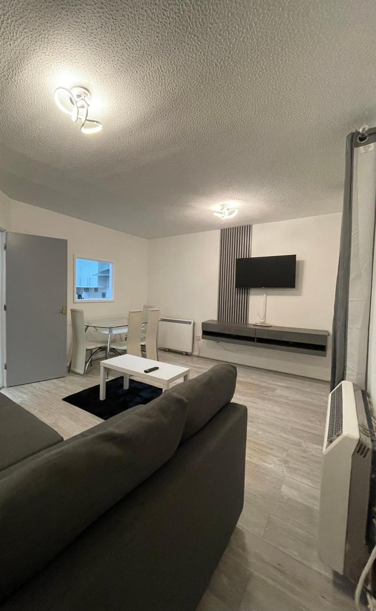 Cardiff Bay Apartment With Parking Exterior photo
